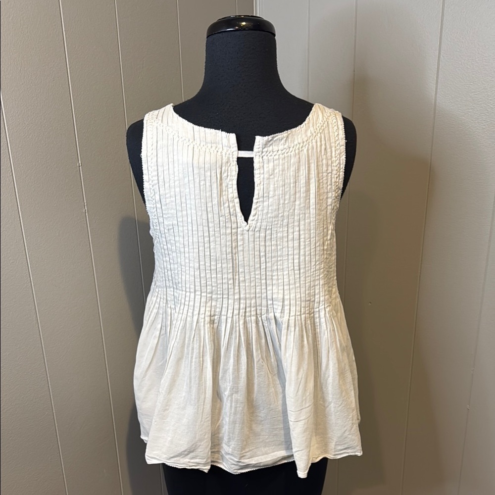 Vanessa Virginia Anthropologie Women’s 4 White Smocked Sleeveless Tank Top - Picture 4 of 6
